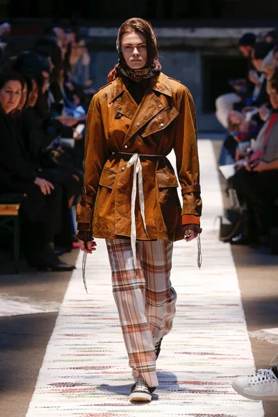 Look 20